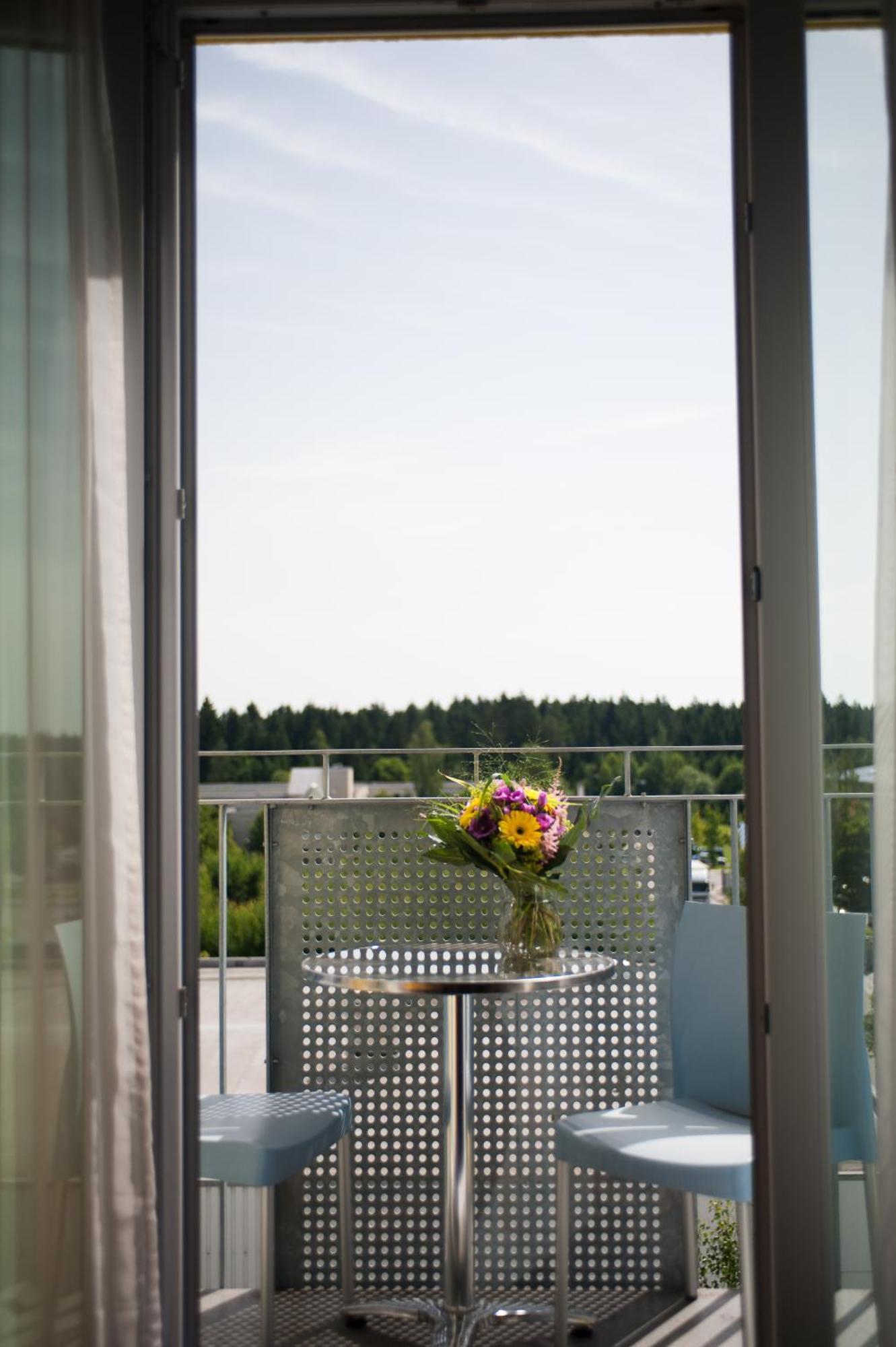 Stay2Munich Hotel & Serviced Apartments Brunnthal Exterior photo